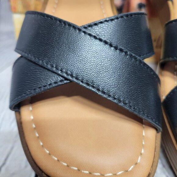 Bella Vita Women's Car-Italy Wedge Sandals - Picture 2 of 8